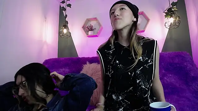 BRIAR AND BLAIR online show from 02-03-25, 02:13