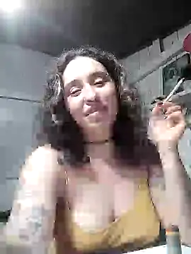 Snapshot of Rosaselvagem chatting on 12-17-24, 02:55 Rosaselvagem online show from 12-17-24, 02:55