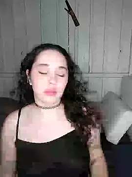 Snapshot of Rosaselvagem chatting on 01-12-25, 03:03 Rosaselvagem online show from 01-12-25, 03:03