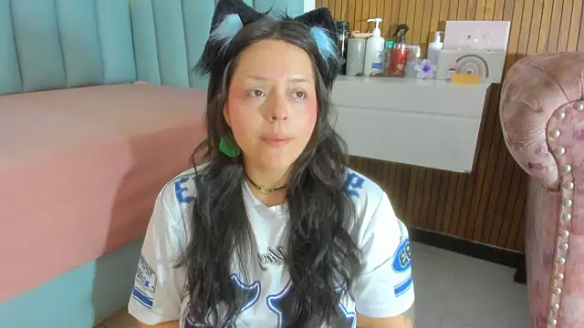 Snapshot of curvy_rousi chatting on 02-28-26, 11:43 curvy rousi online show from 02-28-26, 11:43