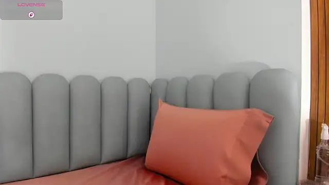 Snapshot of curvy_rousi chatting on 02-21-26, 11:45 curvy rousi online show from 02-21-26, 11:45