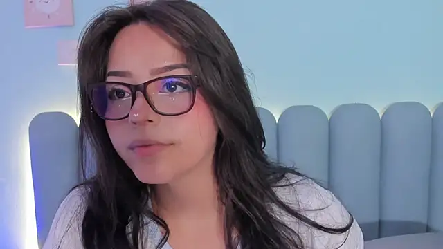 curvy rousi online show from 10-25-25, 11:42