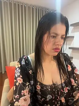 Snapshot of Alice_Biel chatting on 02-10-25, 10:51 Alice Biel online show from 02-10-25, 10:51