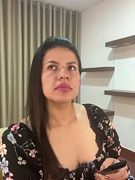 Snapshot of Alice_Biel chatting on 02-24-25, 12:20 Alice Biel online show from 02-24-25, 12:20