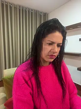 Snapshot of Alice_Biel chatting on 03-06-25, 11:36 Alice Biel online show from 03-06-25, 11:36