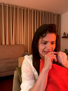 Snapshot of Alice_Biel chatting on 10-30-25, 03:05 Alice Biel online show from 10-30-25, 03:05