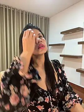 Snapshot of Alice_Biel chatting on 02-08-25, 01:22 Alice Biel online show from 02-08-25, 01:22