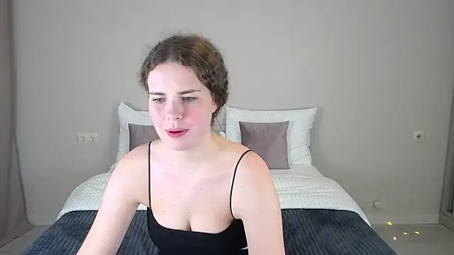 Snapshot of AlenaDast chatting on 02-26-25, 09:31 AlenaDast online show from 02-26-25, 09:31