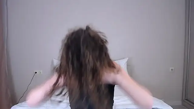 Snapshot of AlenaDast chatting on 02-02-25, 03:07 AlenaDast online show from 02-02-25, 03:07