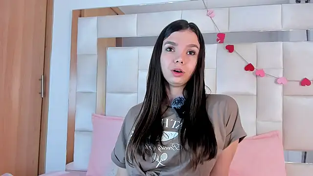 Snapshot of isabella_gomez11 chatting on 03-02-26, 11:33 isabella gomez11 online show from 03-02-26, 11:33