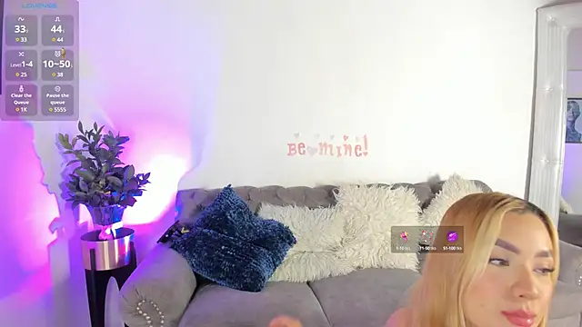 Snapshot of Sofi_Vasquez chatting on 02-17-25, 11:54 Sofi Vasquez online show from 02-17-25, 11:54