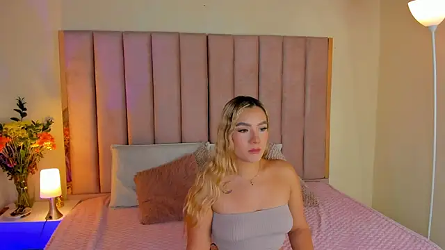 Sofi Vasquez online show from 11-05-25, 09:29