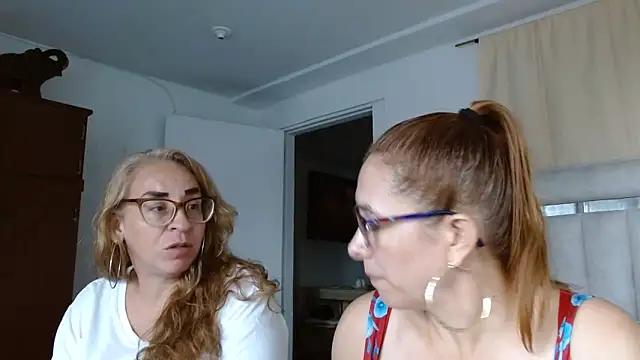 Snapshot of karlabarrera chatting on 06-03-26, 08:35 karlabarrera online show from 06-03-26, 08:35