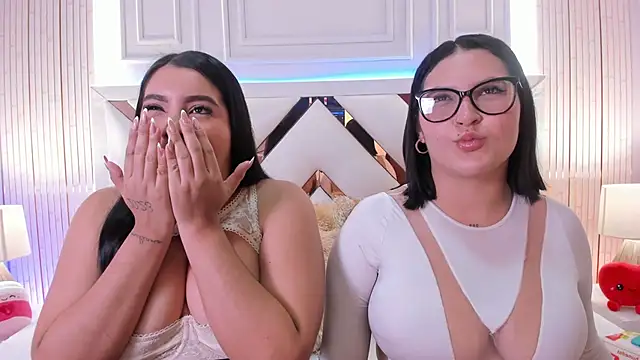 madeleine2112 online show from 04-08-26, 04:03