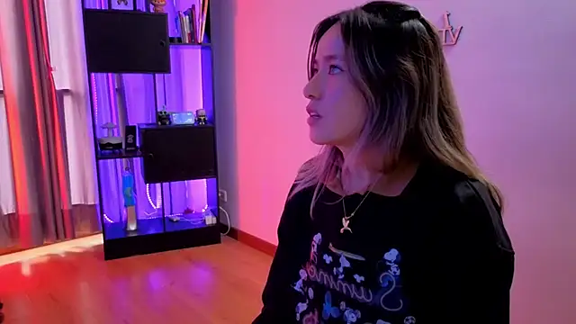 sexfire lalita online show from 04-06-26, 04:52