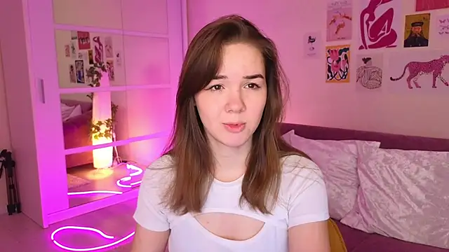 Snapshot of LindaRobertz chatting on 02-27-25, 06:02 LindaRobertz online show from 02-27-25, 06:02