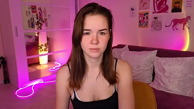 Snapshot of LindaRobertz chatting on 02-28-25, 09:15 LindaRobertz online show from 02-28-25, 09:15