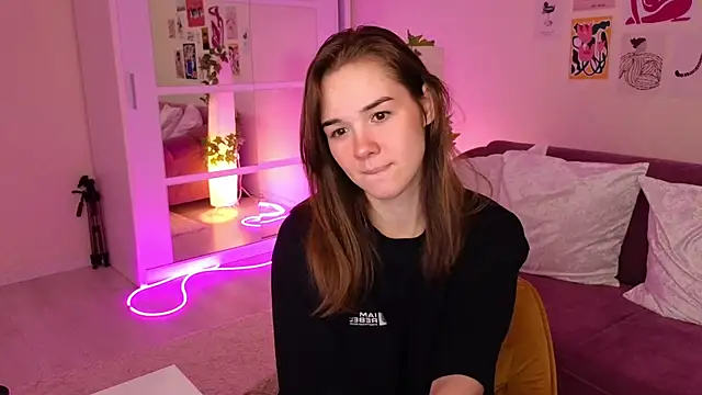 Snapshot of LindaRobertz chatting on 03-03-25, 09:24 LindaRobertz online show from 03-03-25, 09:24