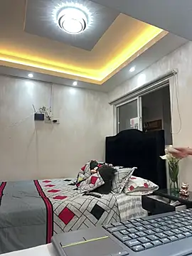 Hot beauty   online show from 05-28-26, 03:47