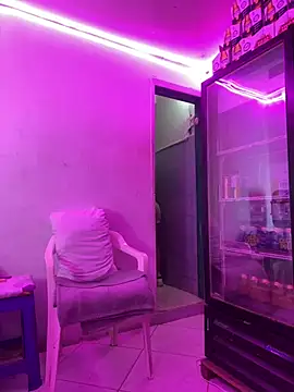 Snapshot of Hot_beauty__ chatting on 02-26-26, 03:28 Hot beauty online show from 02-26-26, 03:28