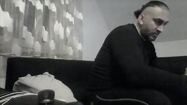 Snapshot of NewyorkDimi chatting on 03-21-25, 01:56 NewyorkDimi online show from 03-21-25, 01:56