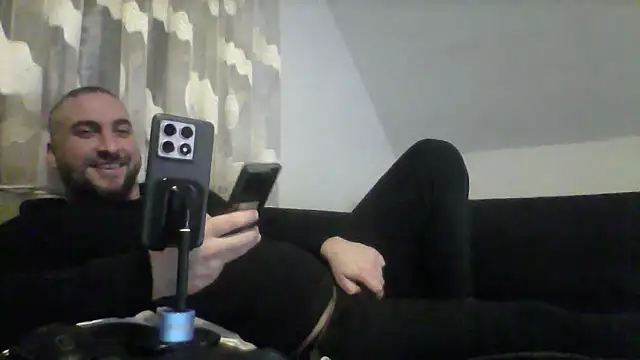 Snapshot of NewyorkDimi chatting on 03-21-25, 05:00 NewyorkDimi online show from 03-21-25, 05:00