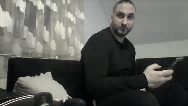 Snapshot of NewyorkDimi chatting on 03-15-25, 03:40 NewyorkDimi online show from 03-15-25, 03:40