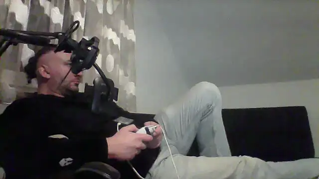 NewyorkDimi online show from 11-05-25, 01:09