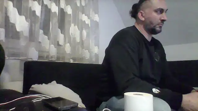 Snapshot of NewyorkDimi chatting on 03-19-25, 02:59 NewyorkDimi online show from 03-19-25, 02:59