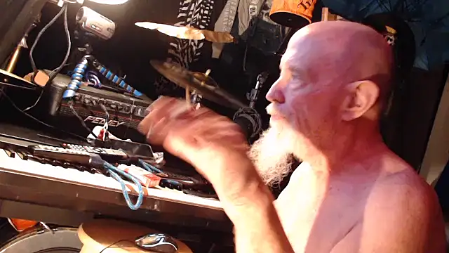 DREAMZ420 online show from 10-13-25, 10:10