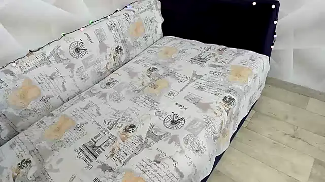 Sweet Lanaaaaa online show from 12-19-25, 06:10