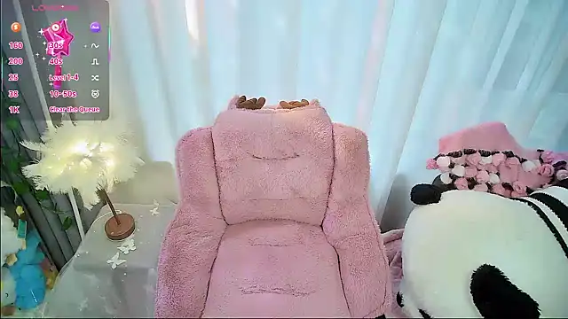 Xiaoyu-G online show from 12-19-25, 01:42