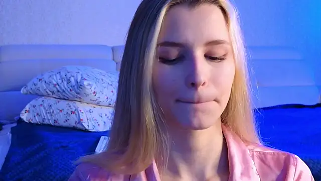 Snapshot of elsa_limerence chatting on 01-11-25, 06:24 elsa limerence online show from 01-11-25, 06:24