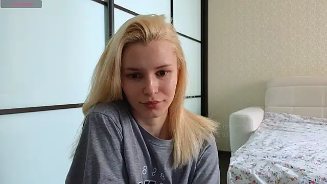 Snapshot of elsa_limerence chatting on 03-03-25, 08:08 elsa limerence online show from 03-03-25, 08:08