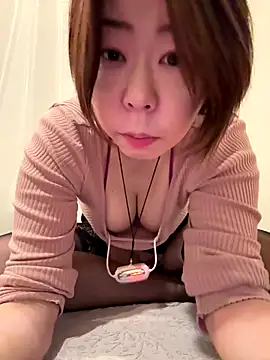 Yukimi- online show from 10-19-25, 08:33