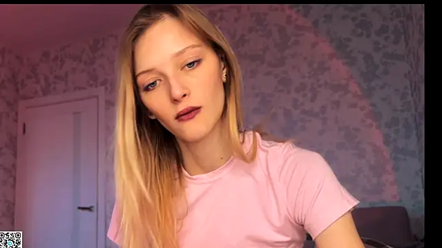 Evvie Summn1 online show from 11-23-25, 06:45