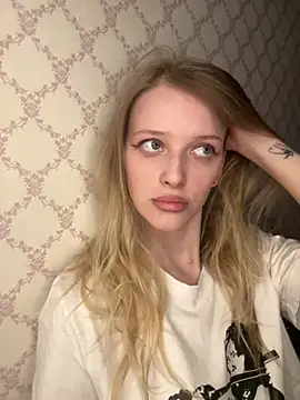 Evvie Summn1 online show from 04-21-26, 01:50