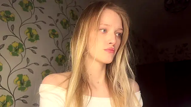 Evvie Summn1 online show from 05-04-26, 04:10