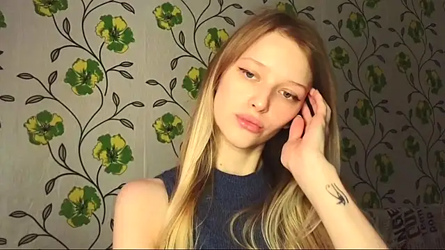 Evvie Summn1 online show from 05-08-26, 07:23