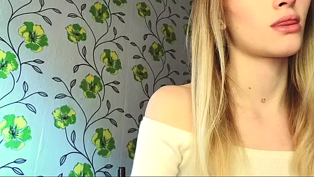 Evvie Summn1 online show from 05-25-26, 02:16