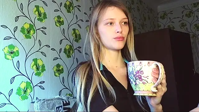 Evvie Summn1 online show from 06-05-26, 06:40