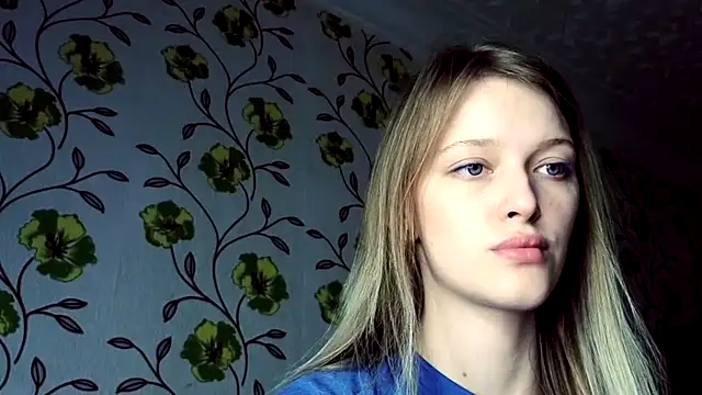 Snapshot of Evvie_Summn1 chatting on 06-29-26, 02:06 Evvie Summn1 online show from 06-29-26, 02:06