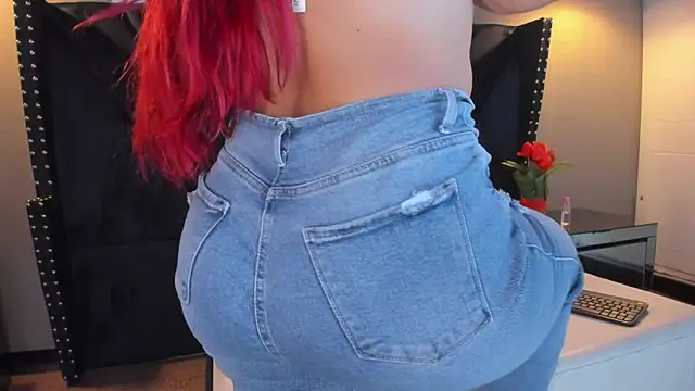 MAHIASMITH13 online show from 01-13-26, 01:15