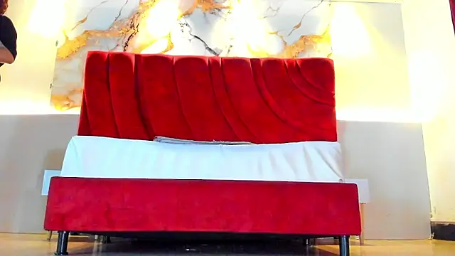 MAISE HILL1 online show from 11-07-25, 01:26