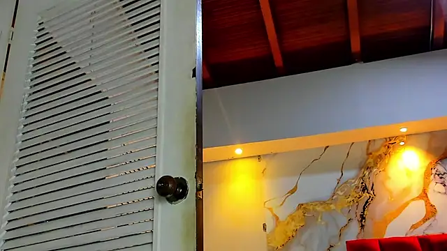 MAISE HILL1 online show from 11-06-25, 01:15