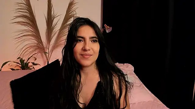 Snapshot of Serenity_Day chatting on 10-22-25, 02:44 Serenity Day online show from 10-22-25, 02:44