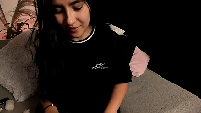 Snapshot of Serenity_Day chatting on 09-15-25, 12:33 Serenity Day online show from 09-15-25, 12:33