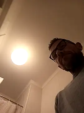 jonyfree1978 online show from 12-19-25, 11:40