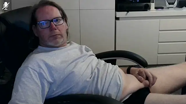 Snapshot of VSteph chatting on 07-06-26, 08:44 VSteph online show from 07-06-26, 08:44