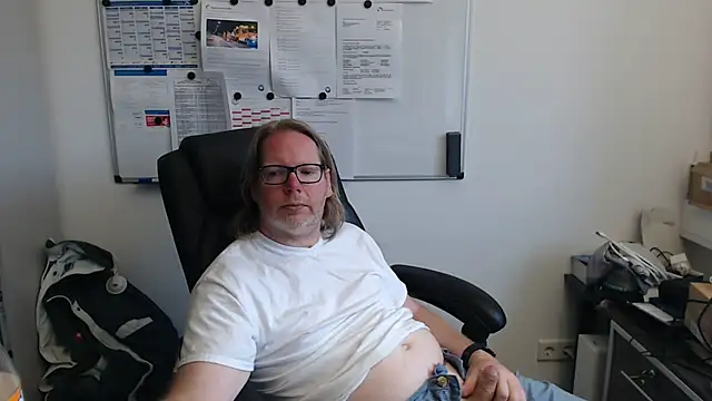 Snapshot of VSteph chatting on 07-14-26, 04:46 VSteph online show from 07-14-26, 04:46